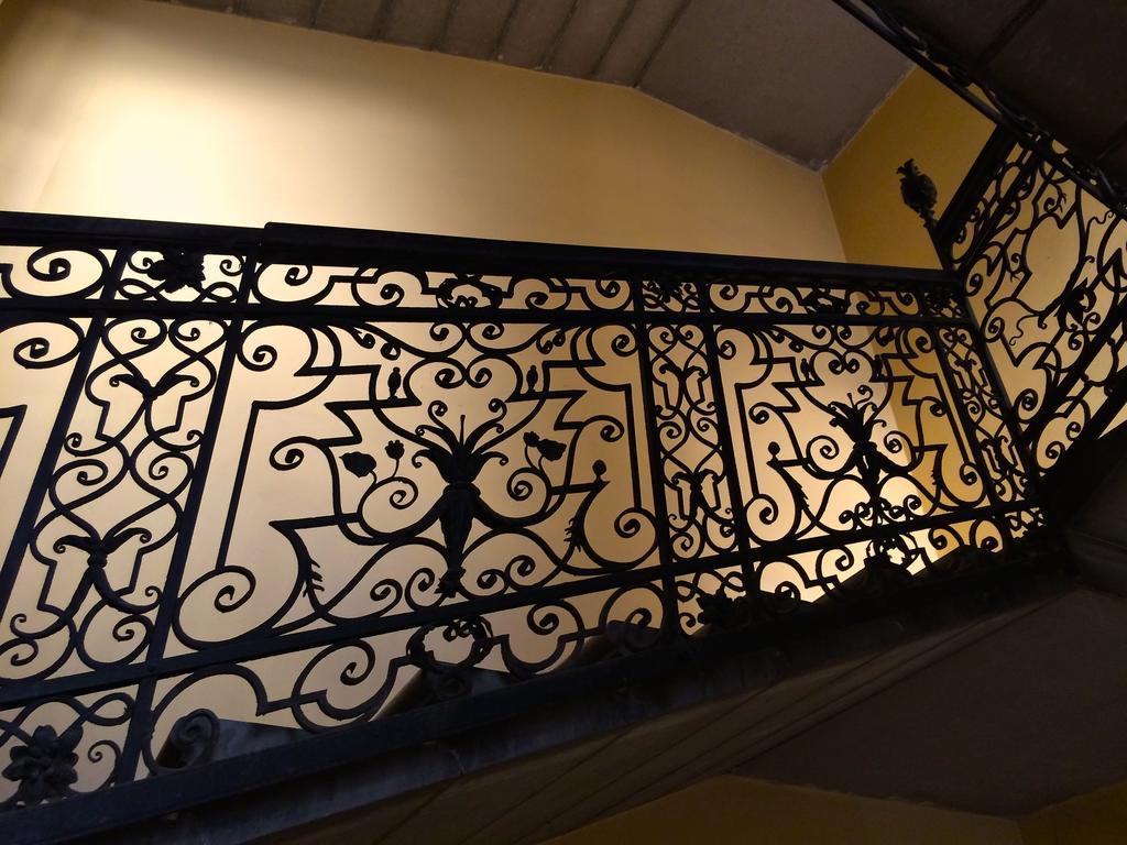 Hello Downtown Apartment - Eiffel Budapest Phòng bức ảnh